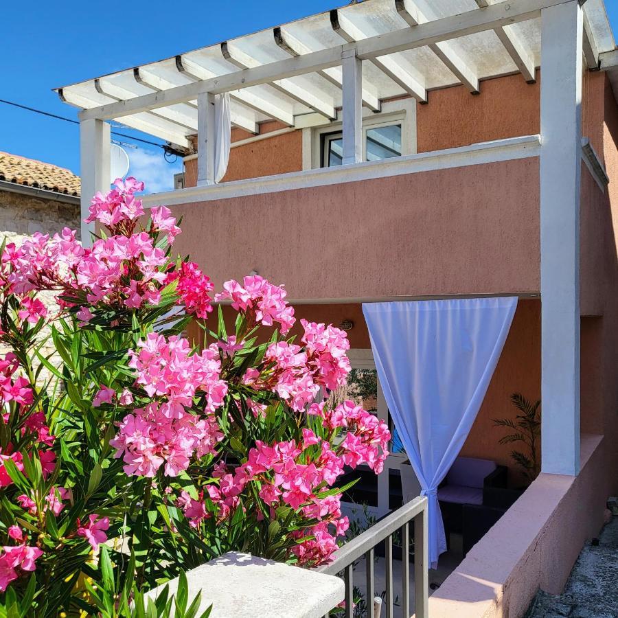 Studio Square Funtana Apartment Exterior photo